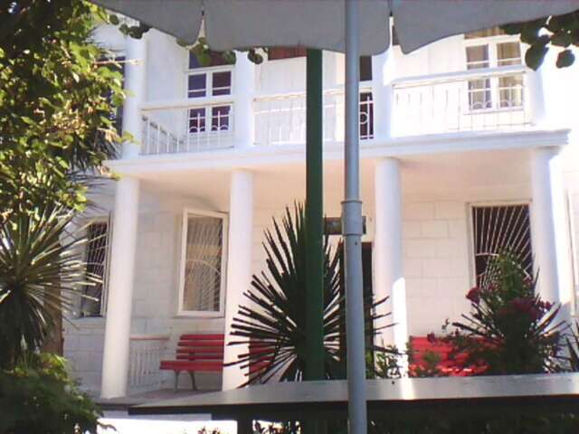 Гостевой дом White Guest House Махинджаури-3